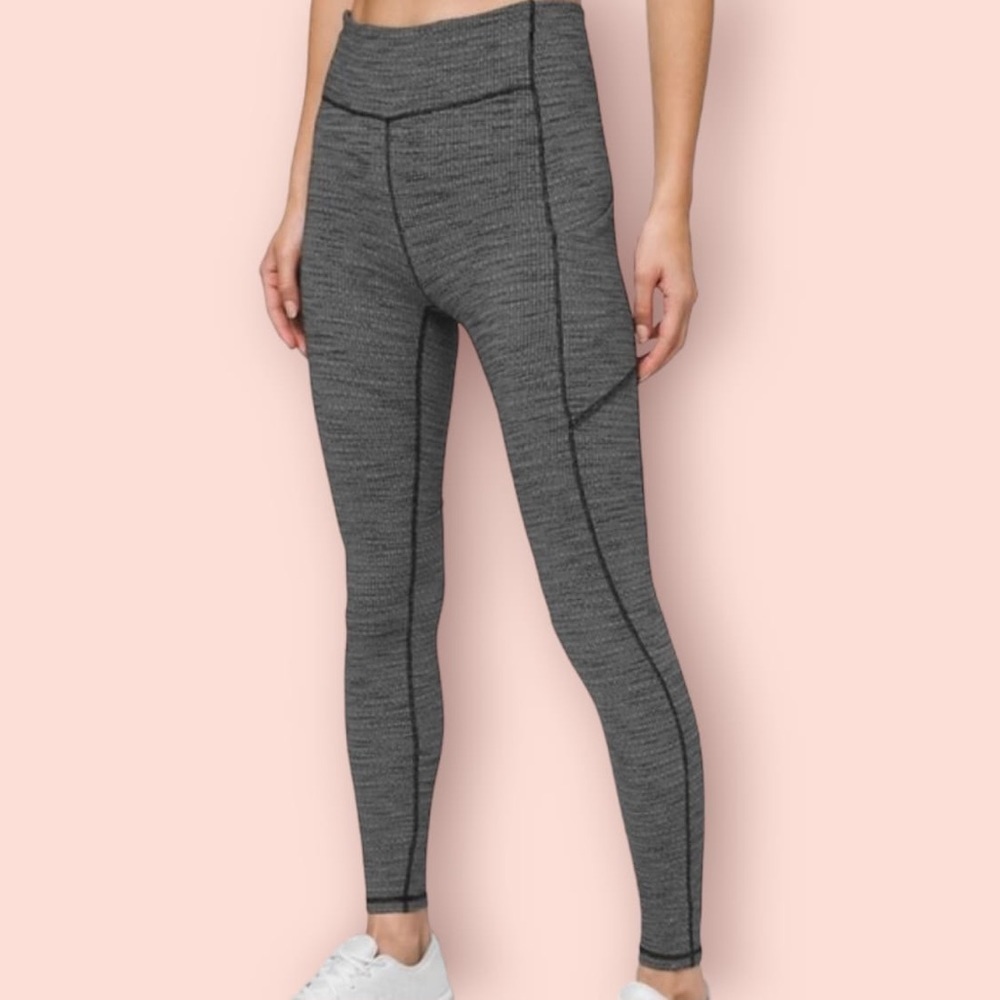 Lululemon Speed Up  Tight 28” Full On Luxtreme, Size 10